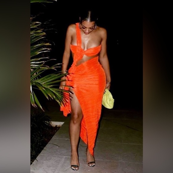 Sold out everywhere! Bronx and banco dress - Picture 3 of 3